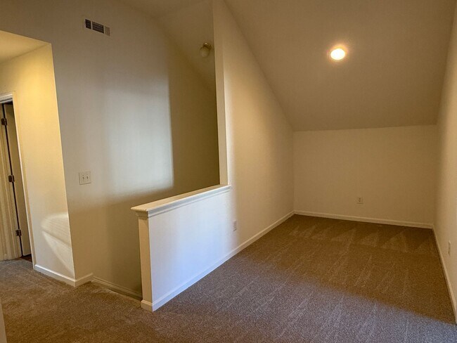 Building Photo - 6319 Elliott Dr