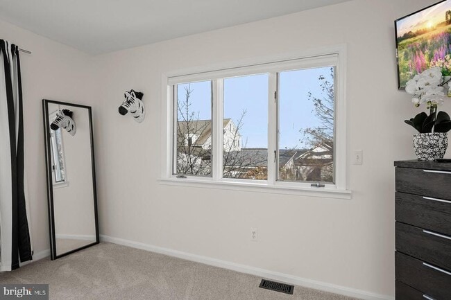 Building Photo - 4706 Frederick Ave