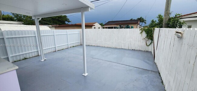 Building Photo - 3520 NW 20th St