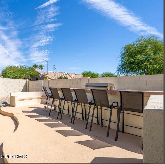 Building Photo - 5352 E Woodridge Dr