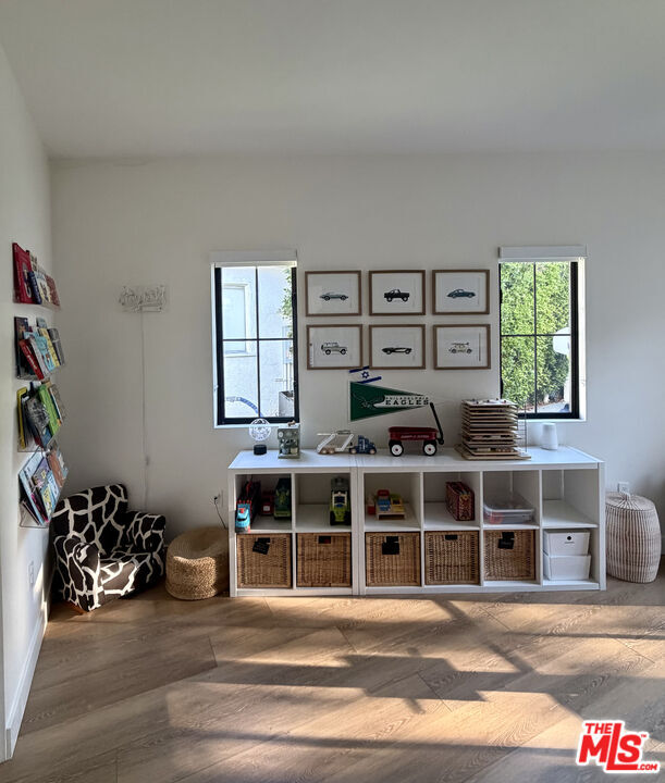 Building Photo - 1430 Stearns Dr