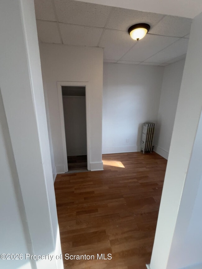 Building Photo - 210 N Bromley Ave