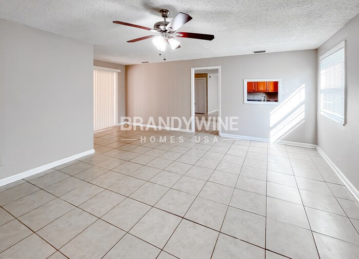 Building Photo - 3026 Mangrove Ave