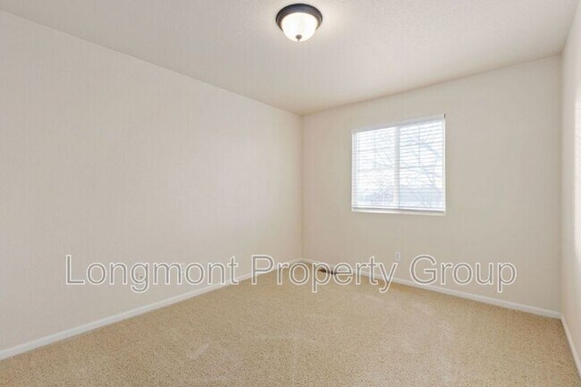 Building Photo - 5727 Skyline Ave