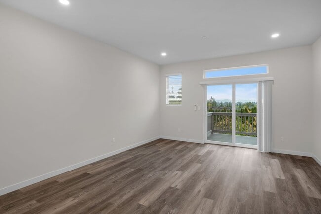 Building Photo - Brand New Townhomes - North Lynnwood!