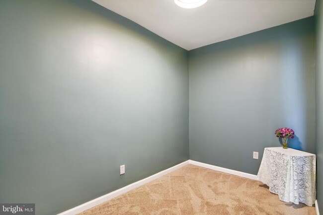 Building Photo - 1648 Normal Ave