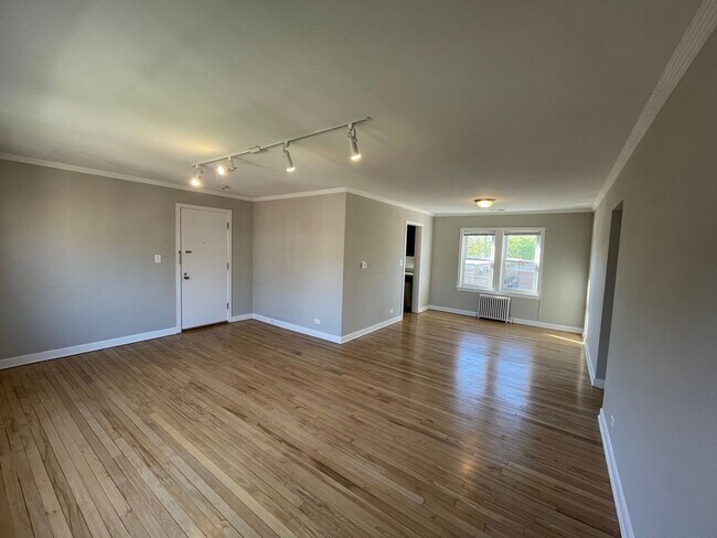 Building Photo - 371 Central Ave