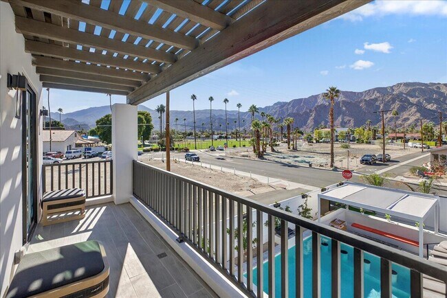 Building Photo - 51116 Avenida Mendoza