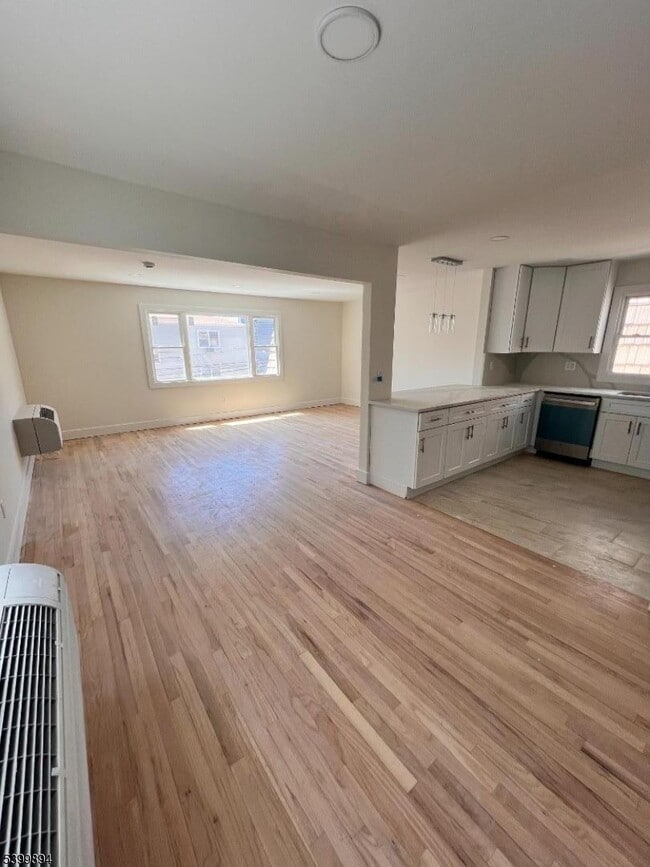 Building Photo - 72 69th St