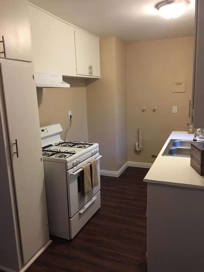 Building Photo - 746 N Mavis St