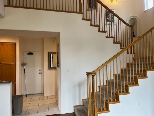 Building Photo - Live the Resort Life in this Furnished 2 Bedroom / 2 Bath Condo