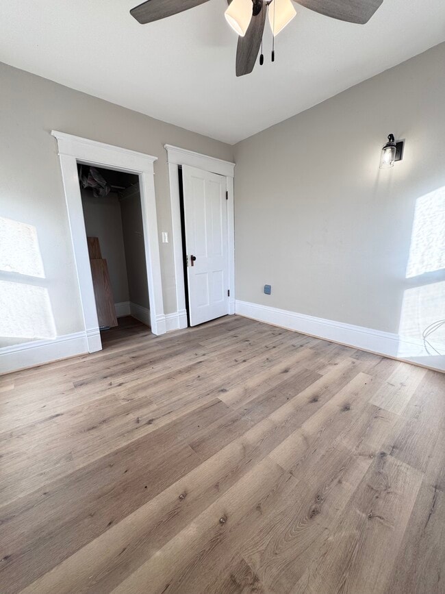 Building Photo - 102 E 8th St