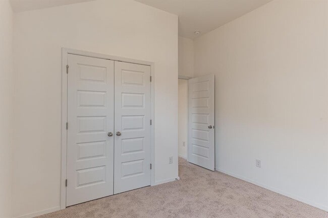 Building Photo - 110 Watercourse Wy