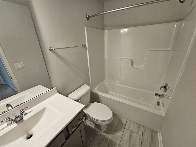 Building Photo - 6529 Mezzo Ln