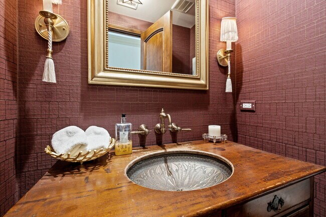 Building Photo - 75741 Via Stia