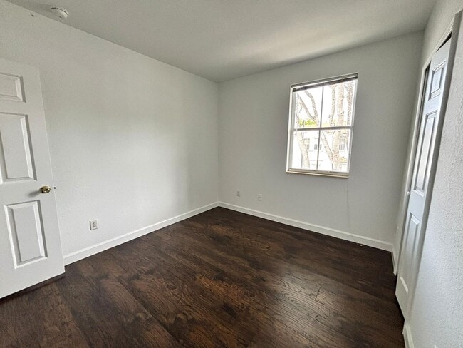 Building Photo - 15503 SW 40th St