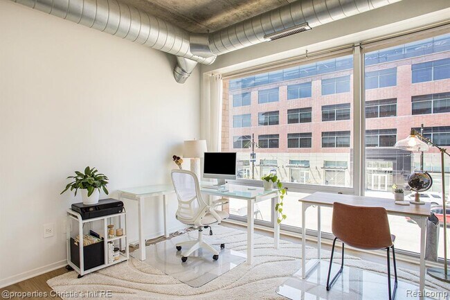 Building Photo - 3670 Woodward Ave