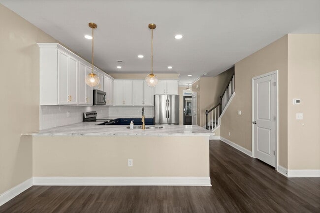 Building Photo - 407 Stoneleigh Ln
