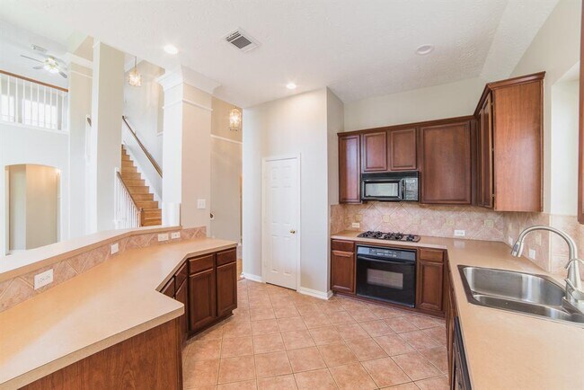 Building Photo - 4914 Mulberry Cir