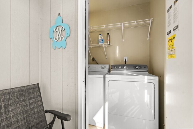 Building Photo - ***Free Utilities ** Seasonal Rental Avail...