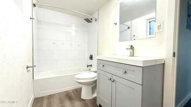 Building Photo - 44 E Roanoke Ave