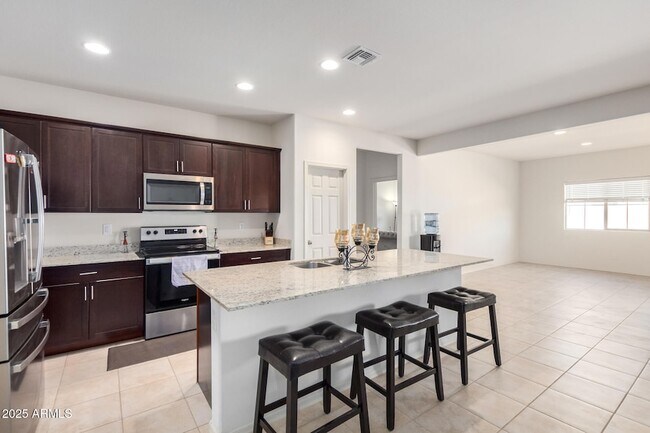 Building Photo - 10808 W Bloch Rd