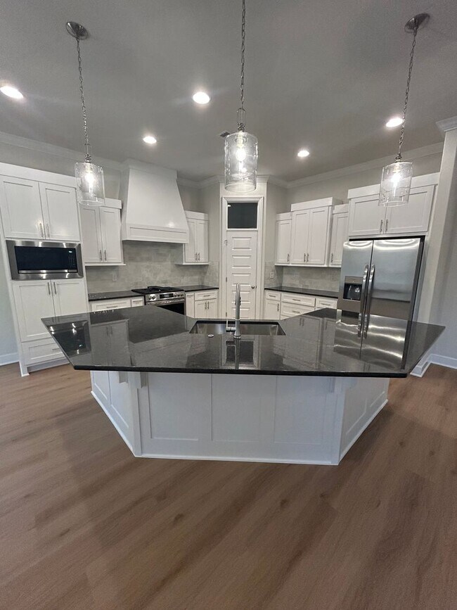 Building Photo - Beautiful Bentonville Home! 4 Bedrooms, 2....