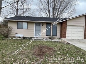 Building Photo - 2 Bed 1 Bath Home Near Garden City Fairgro...