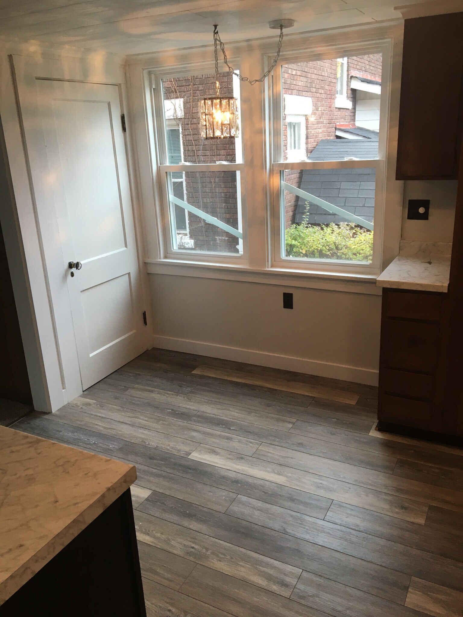 Building Photo - 1129 Brown Ave