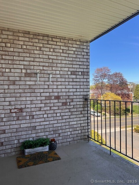 Building Photo - 308 Meadowside Rd