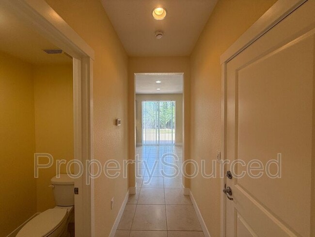 Building Photo - 18517 Admiral Way