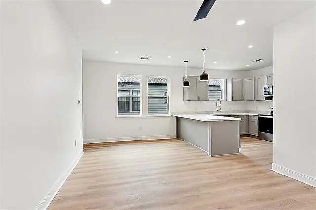 Building Photo - 2427 Franklin Ave