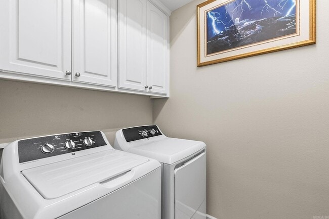 Building Photo - 3005 Mossy Creek Dr