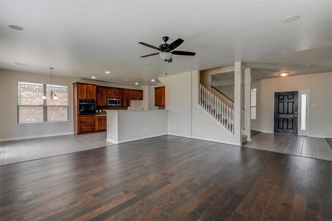 Building Photo - 21515 Pointed Oak Ln
