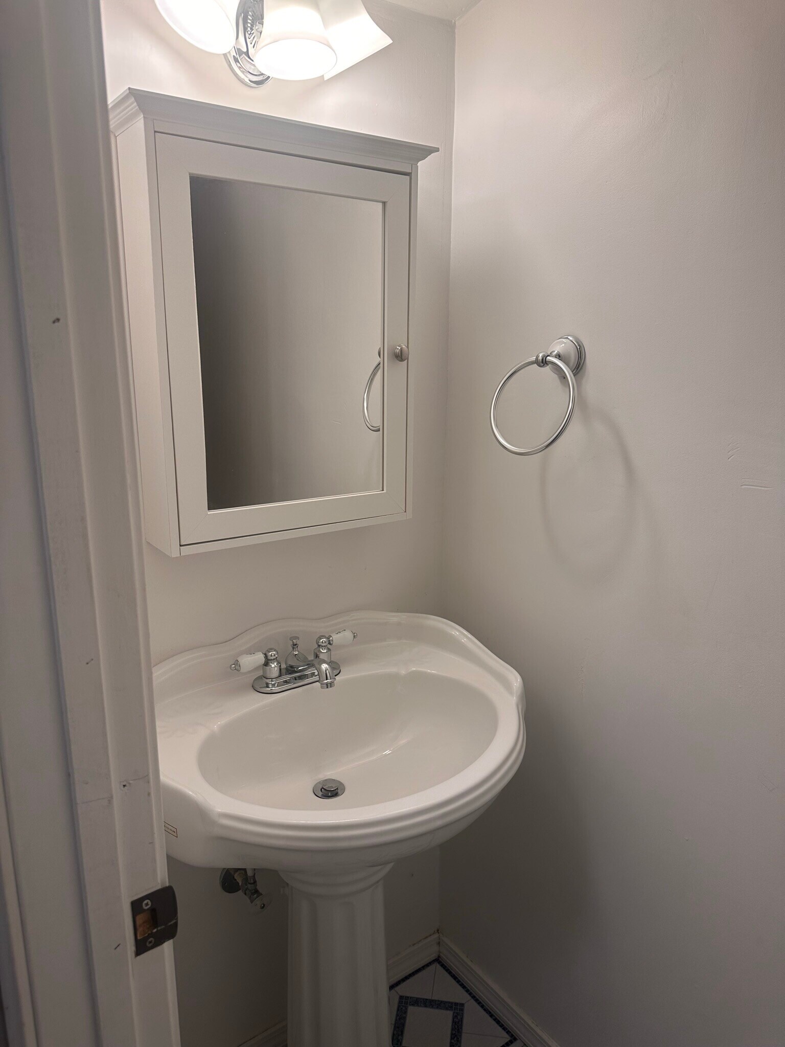 Building Photo - 5125 Singleton Dr