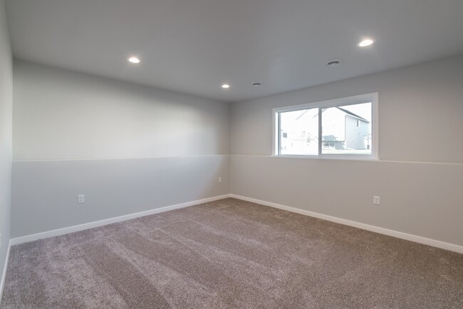 Building Photo - 3615 33rd St S