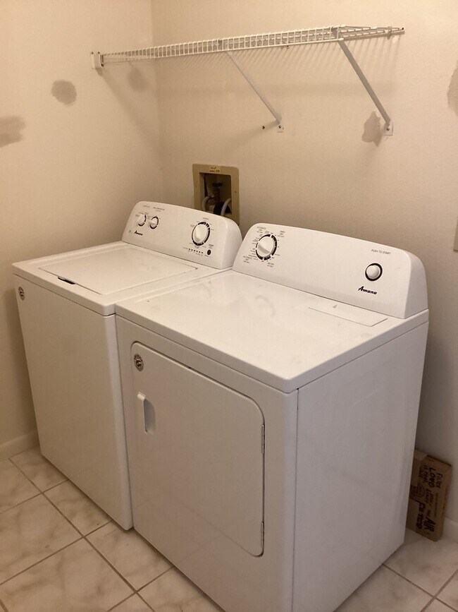 Building Photo - 55+ Gated HOA Community!