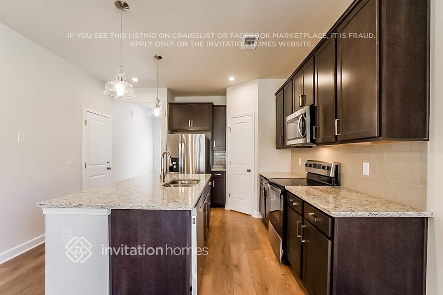 Building Photo - 554 Becks Pl