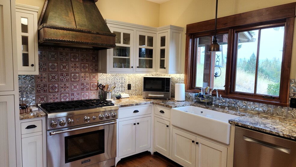 Large farm house sink - 6710 Farm To Market Rd