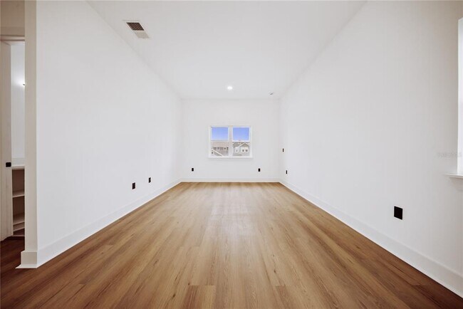 Building Photo - 156 Caladium Ave
