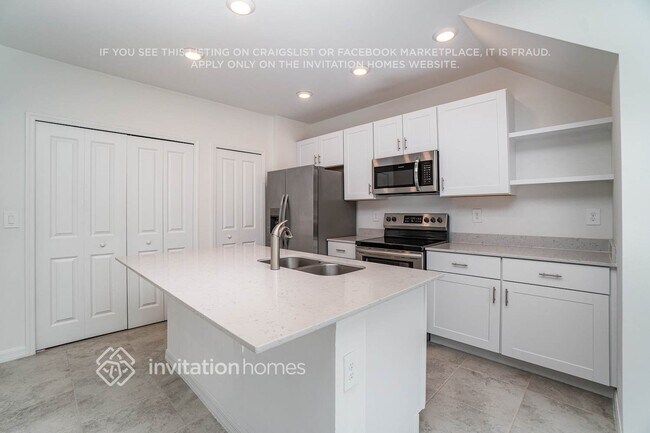 Building Photo - 7169 Greenwood Park Cir