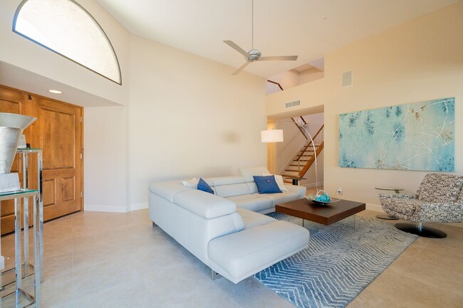 Building Photo - PRIVATE POOL - 2 BEDROOMS PLUS DEN