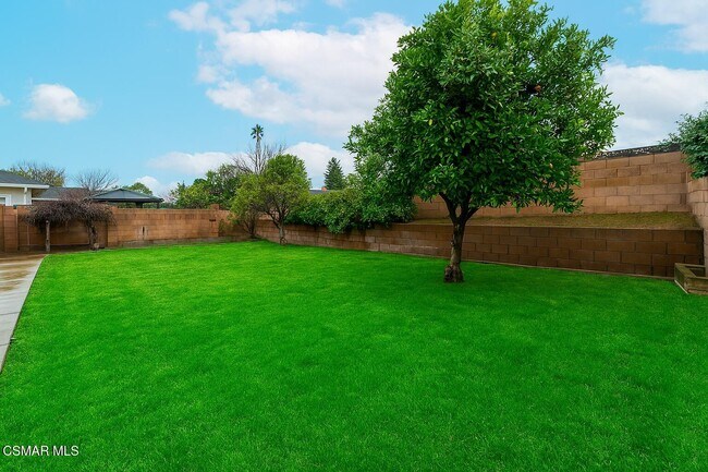 Building Photo - 5848 Lake Lindero Dr