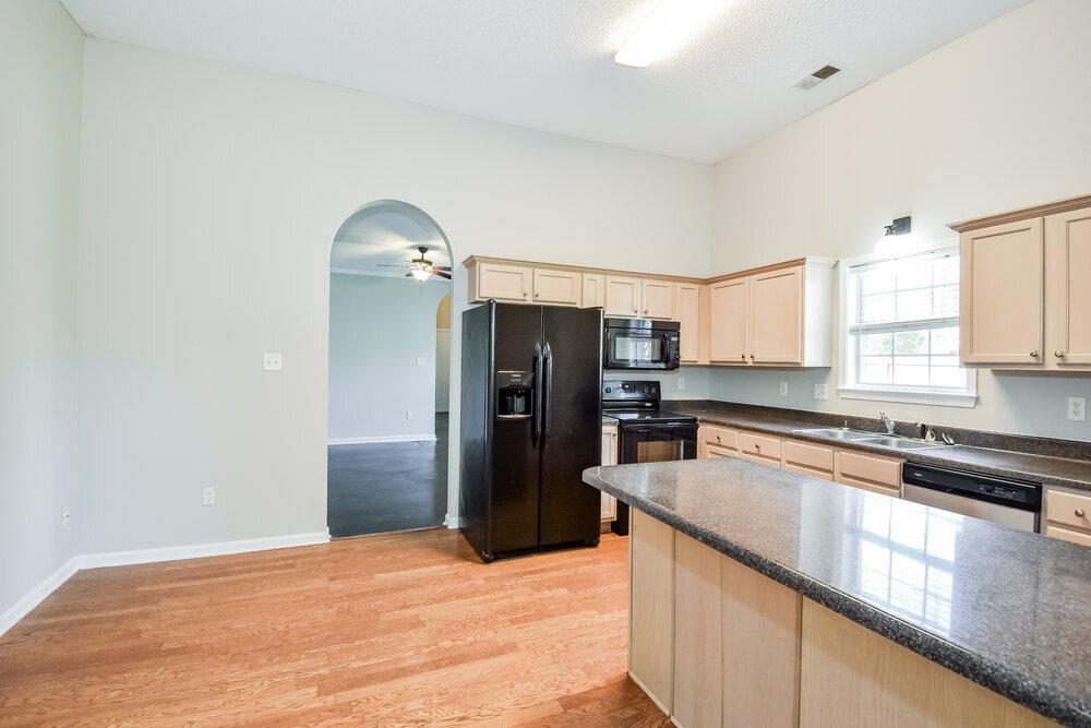 Building Photo - 7470 Dal Whinnie Trail