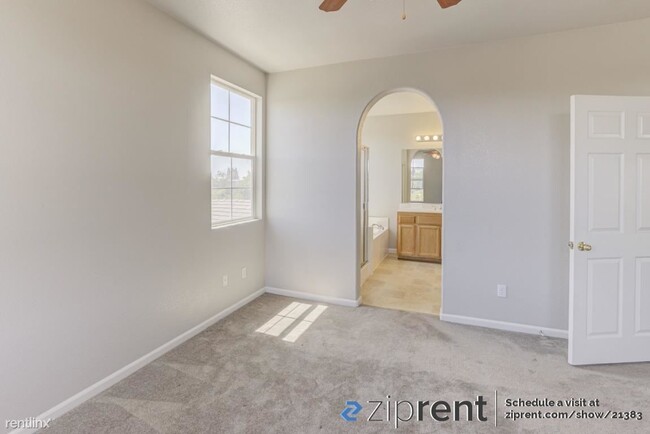 Building Photo - 3 br, 3 bath House - 825 Bussing Ct, Folso...