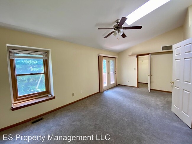 Building Photo - 2 br, 2.5 bath House - 5405 Bay Harbor Drive
