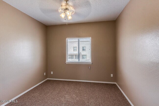 Building Photo - 12233 Iverson Ct
