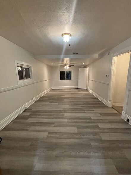 Huge living room - 201 Mackinaw St