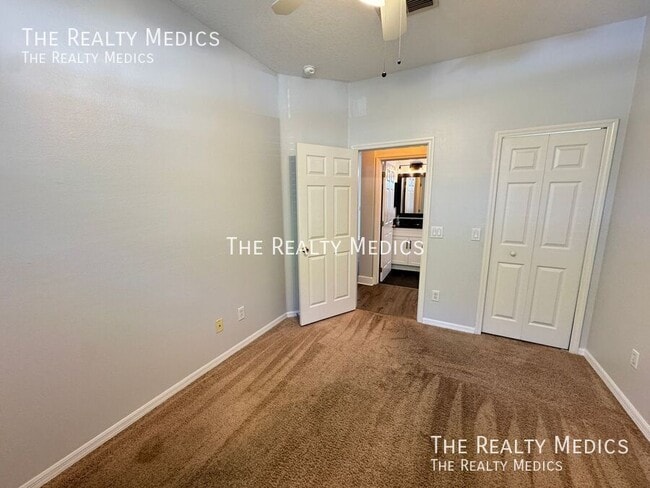 Building Photo - 2938 Daybreak Dr