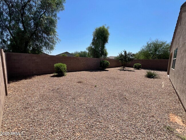 Building Photo - 28945 N Amber Way